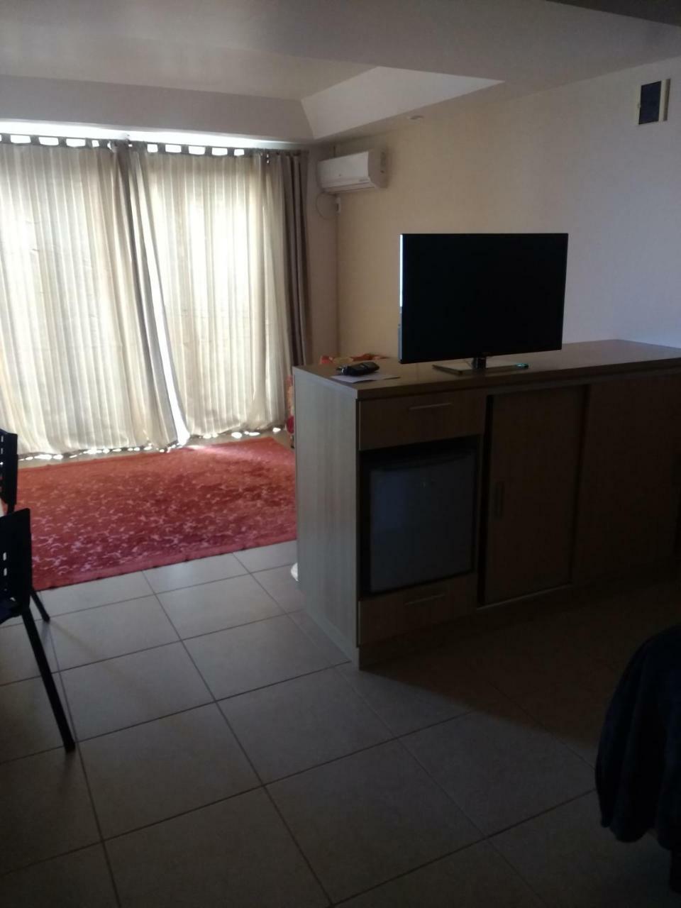 Euro Hotel Ibiruba Bagian luar foto